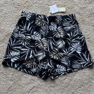 Hester & Orchard Tropical Palm Print Shorts NWT Size S